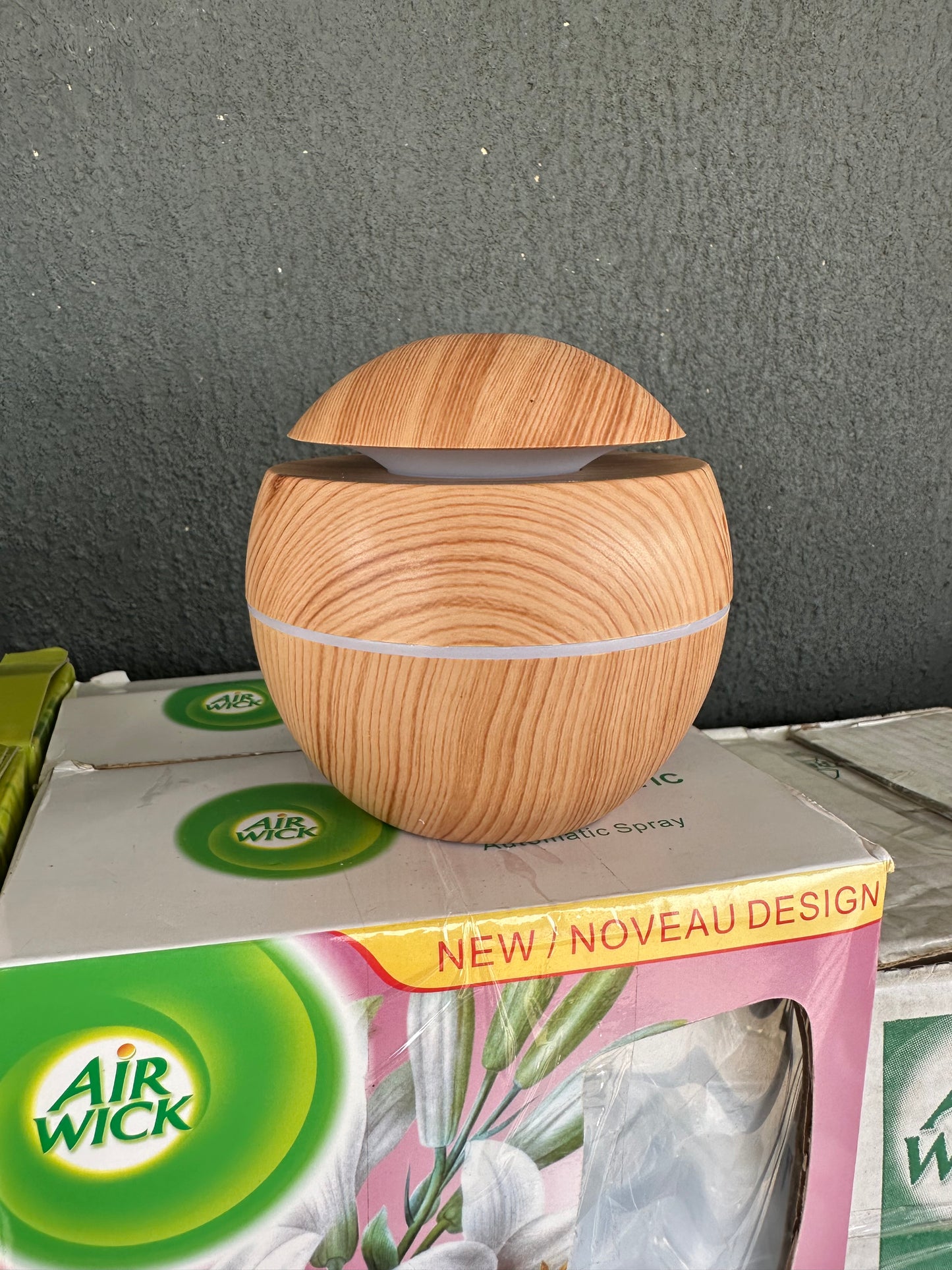 Ultrasonic Aroma Humidifier With Colour Changing LED